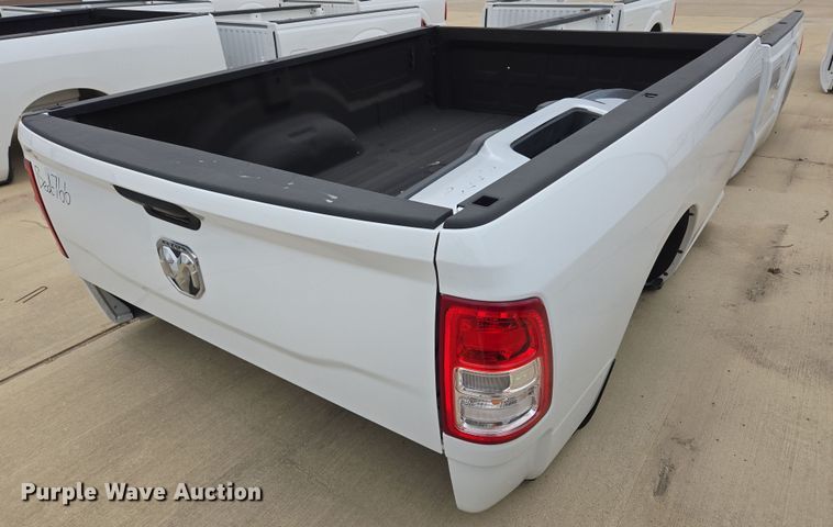 image for item EL5560 Pickup truck bed