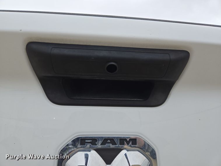 image for item EL5560 Pickup truck bed