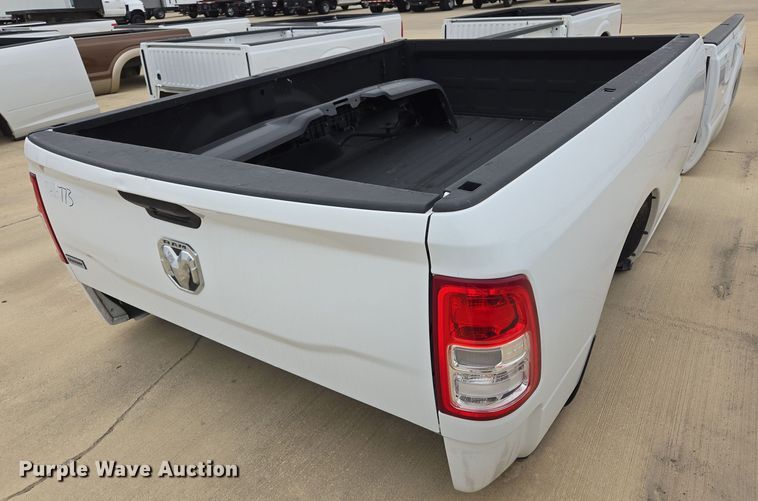 image for item EL5561 pickup truck bed