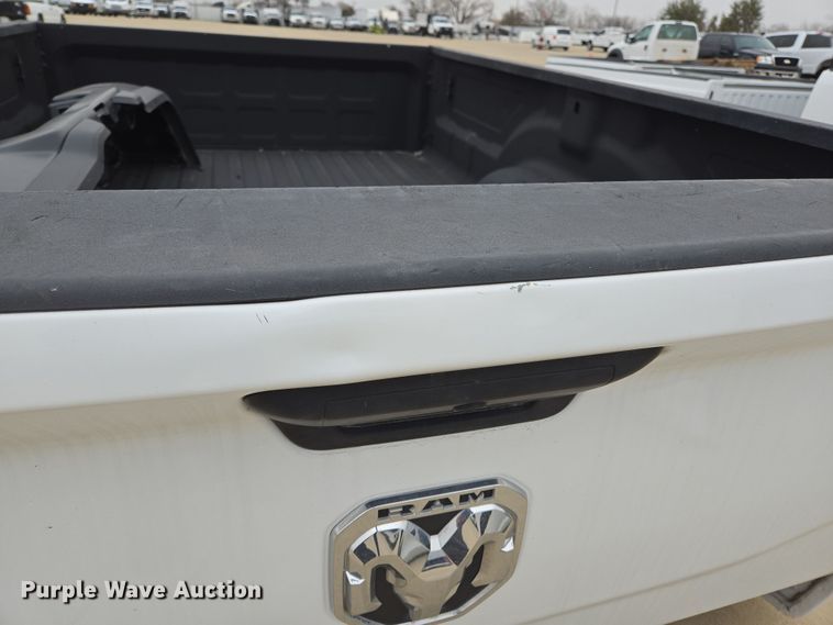 image for item EL5561 pickup truck bed