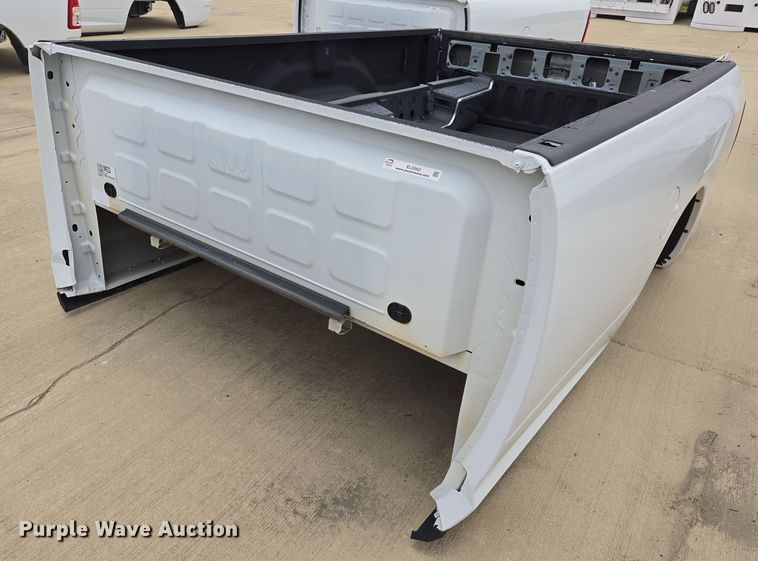 image for item EL5562 Pickup truck bed