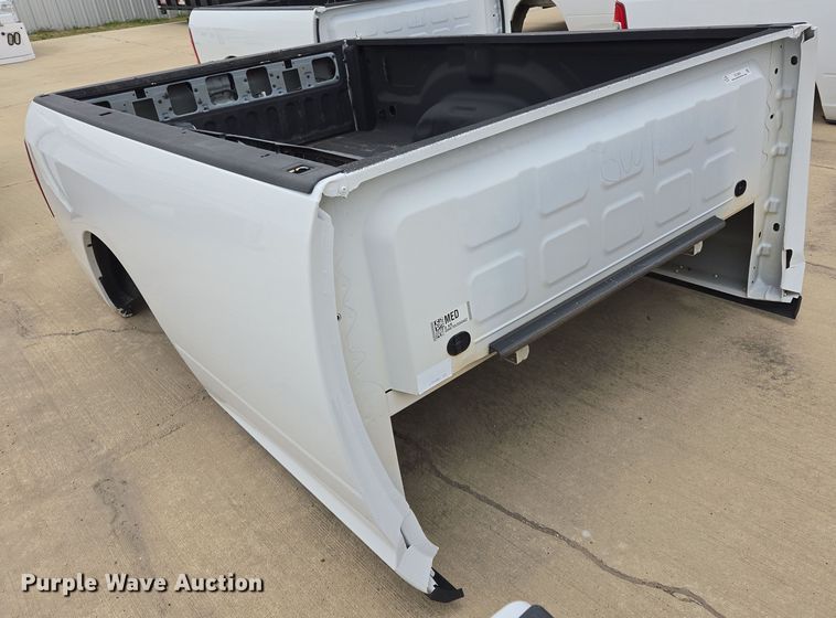 image for item EL5562 Pickup truck bed