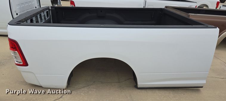 image for item EL5562 Pickup truck bed