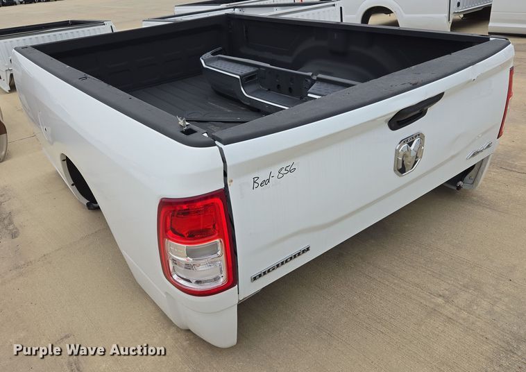 image for item EL5562 Pickup truck bed