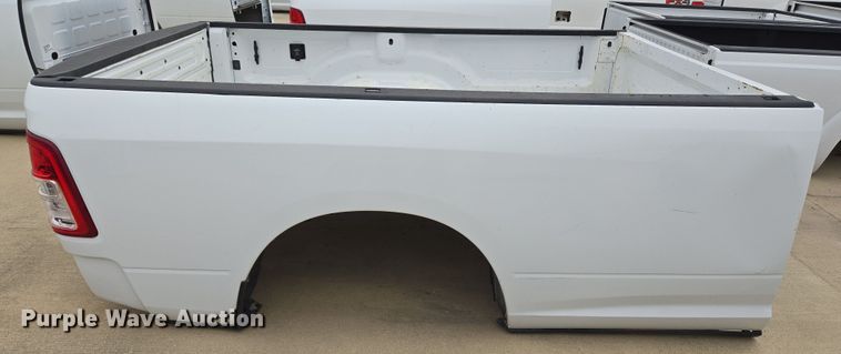 image for item EL5563 Pickup truck bed