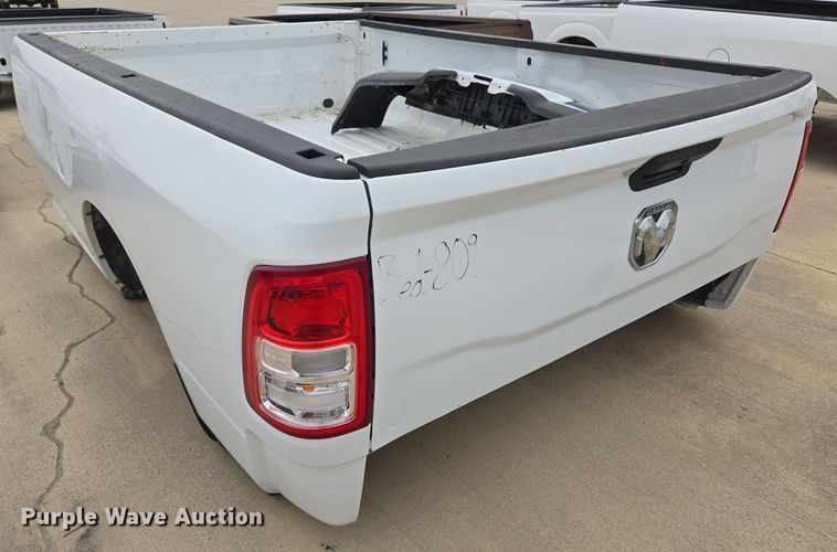 image for item EL5563 Pickup truck bed