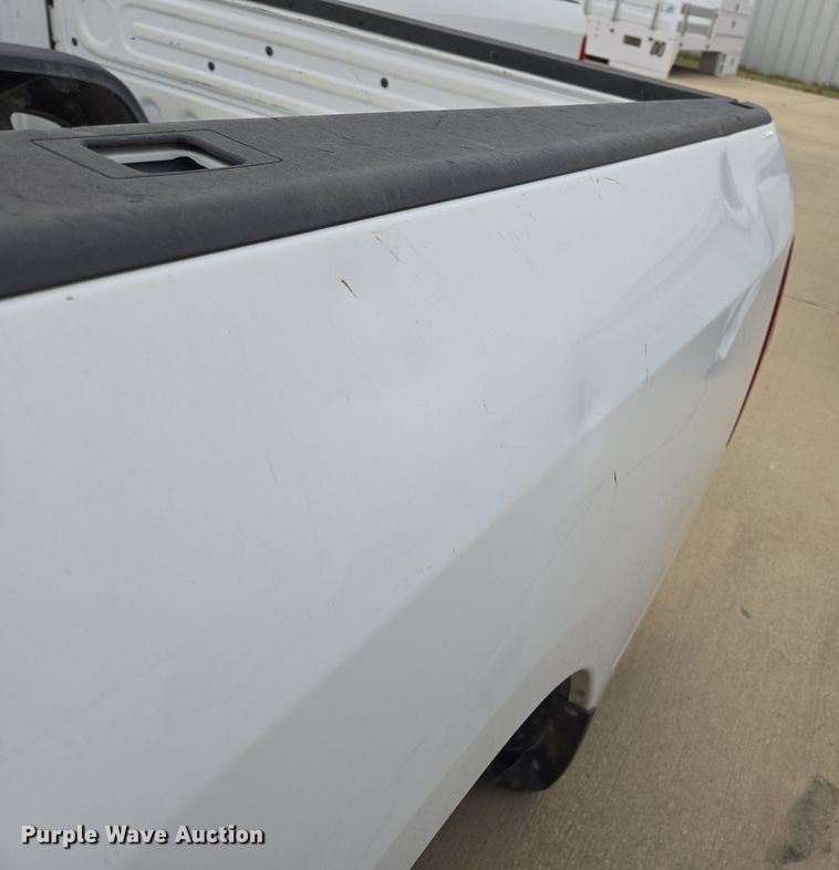 image for item EL5563 Pickup truck bed