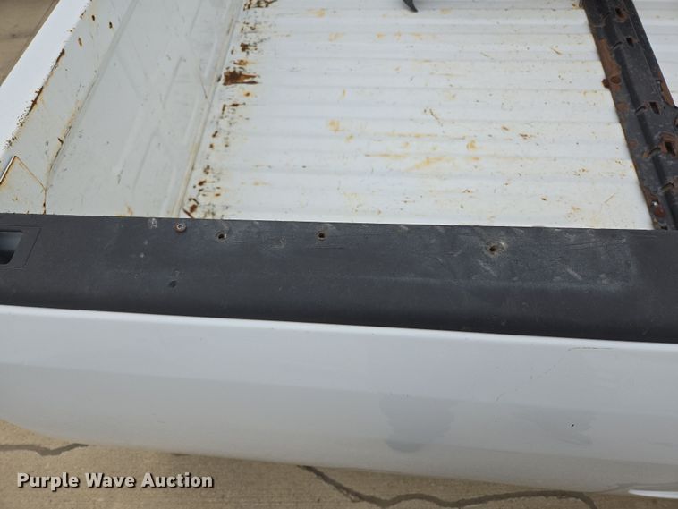 image for item EL5563 Pickup truck bed