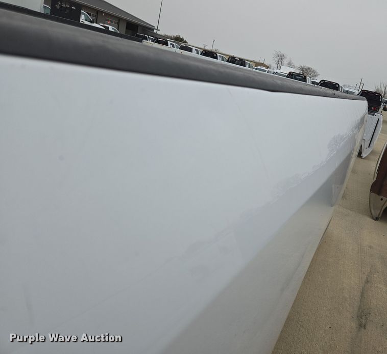 image for item EL5563 Pickup truck bed