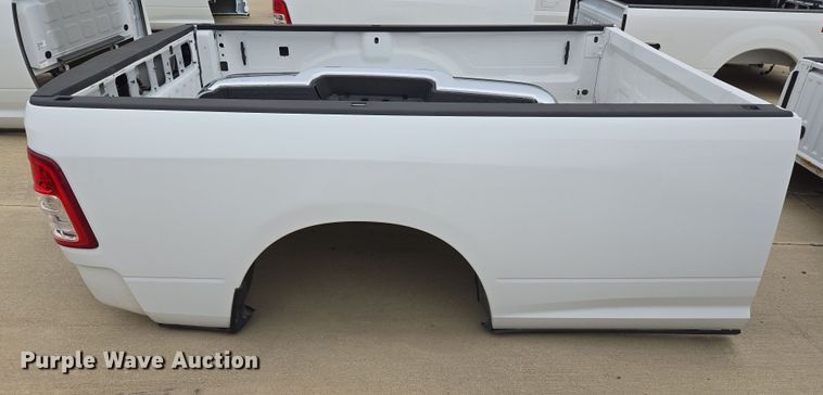 image for item EL5564 Pickup truck bed