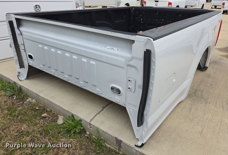 image for item EL5566 Pickup truck bed