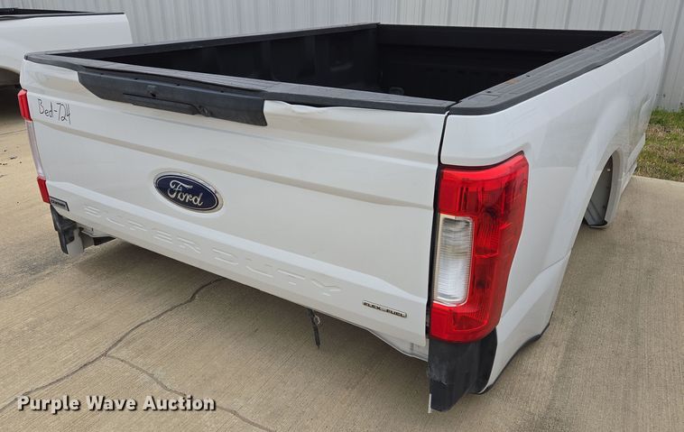 image for item EL5566 Pickup truck bed