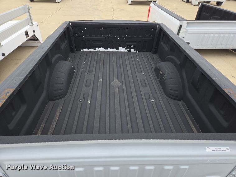 image for item EL5566 Pickup truck bed