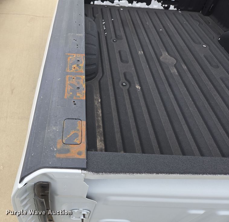 image for item EL5566 Pickup truck bed