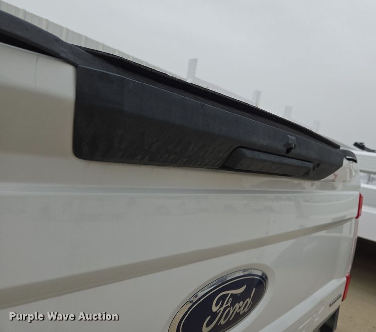 image for item EL5566 Pickup truck bed