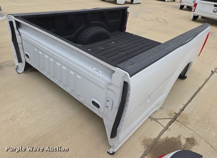 image for item EL5567 Pickup truck bed