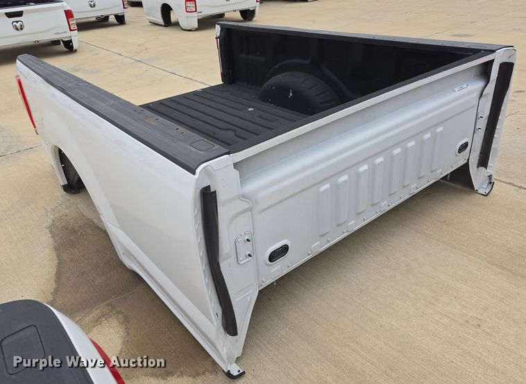 image for item EL5567 Pickup truck bed