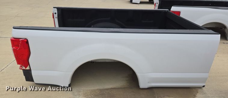 image for item EL5567 Pickup truck bed