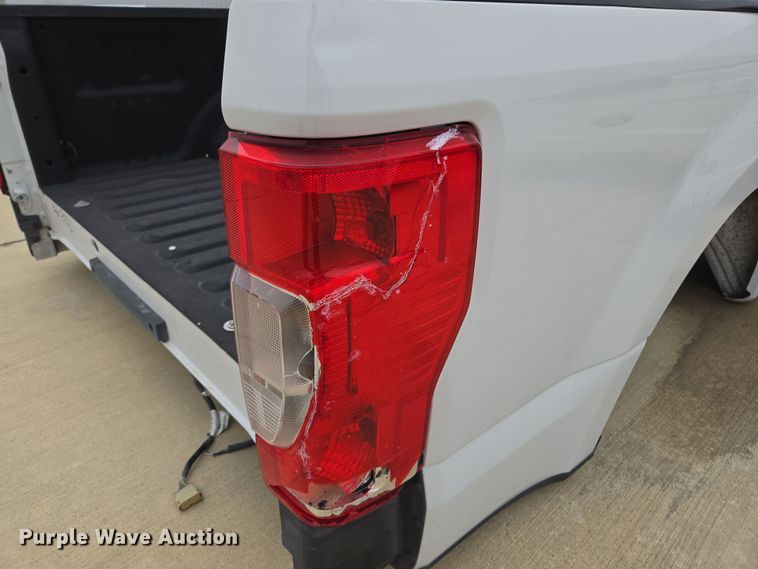 image for item EL5567 Pickup truck bed