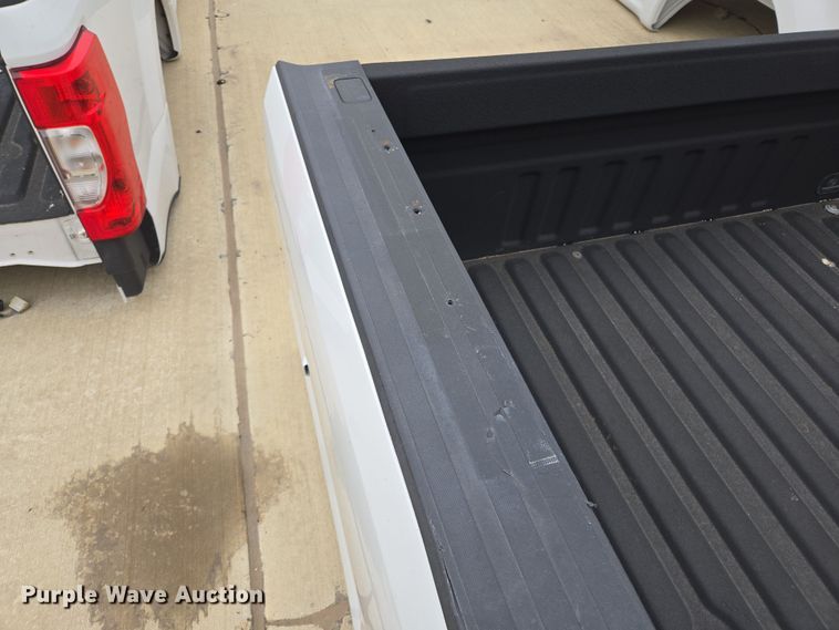image for item EL5567 Pickup truck bed