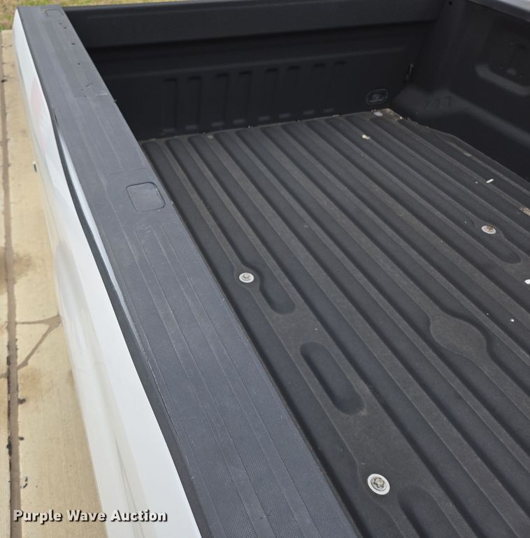 image for item EL5567 Pickup truck bed