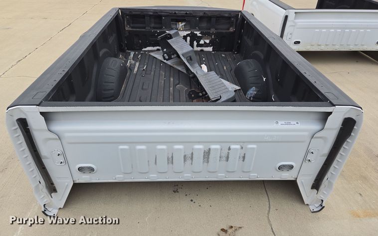 image for item EL5569 Pickup truck bed