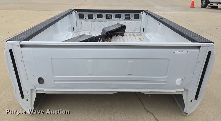 image for item EL5572 Pickup truck bed