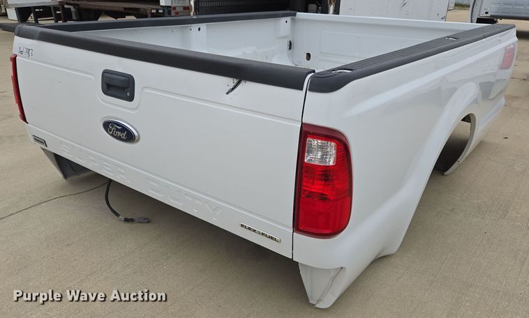 image for item EL5572 Pickup truck bed