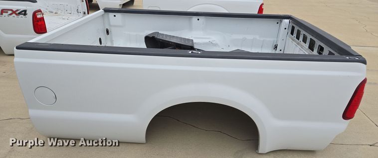 image for item EL5572 Pickup truck bed