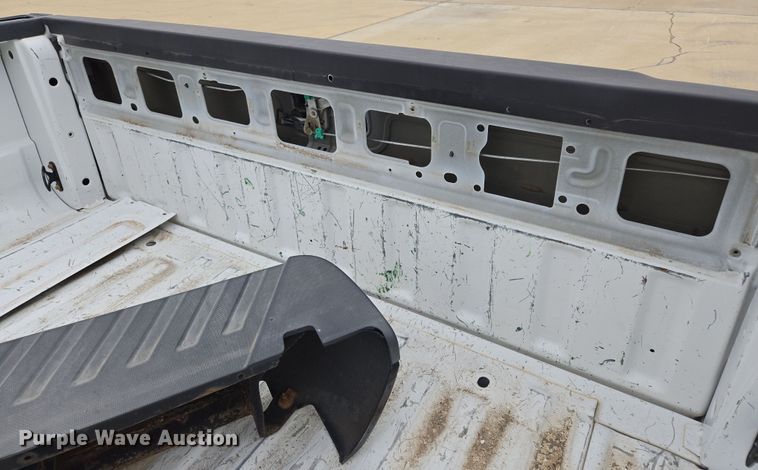 image for item EL5572 Pickup truck bed