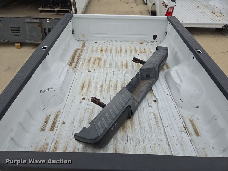 image for item EL5572 Pickup truck bed