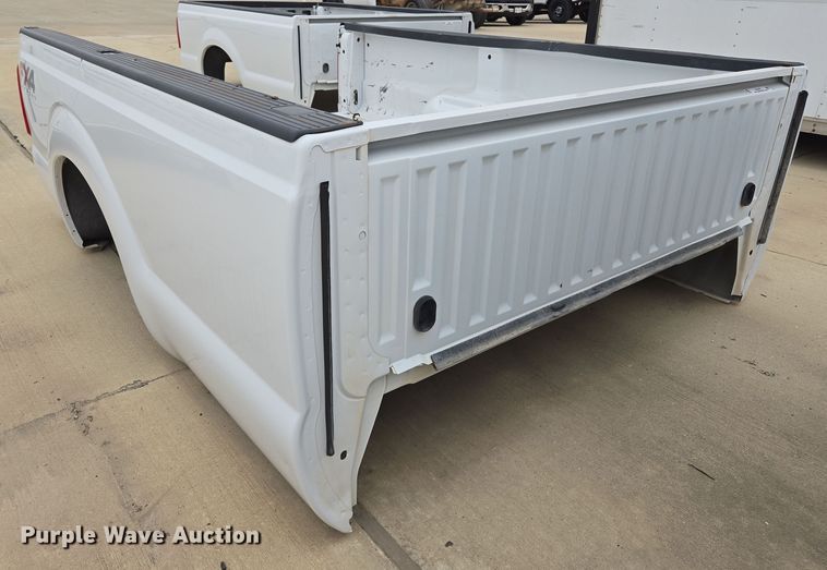 image for item EL5573 Pickup truck bed