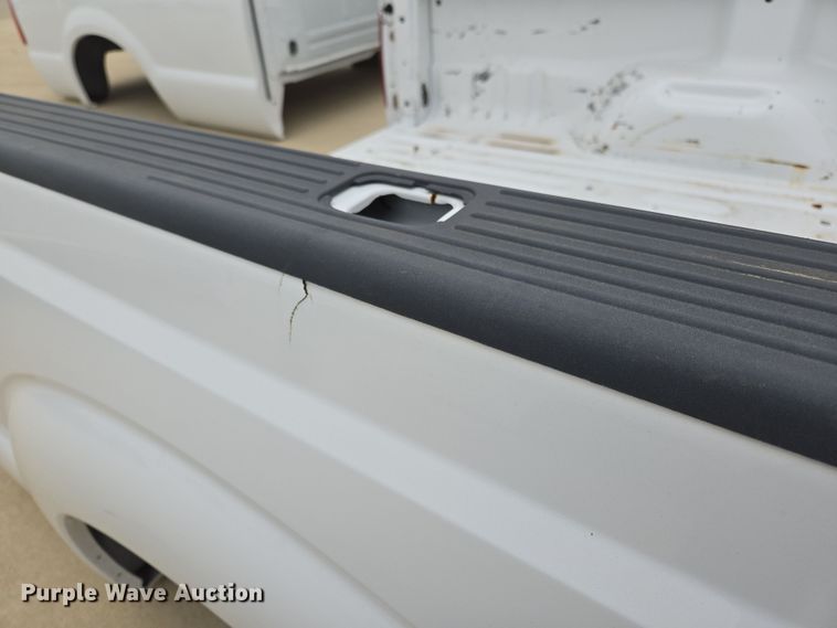 image for item EL5573 Pickup truck bed