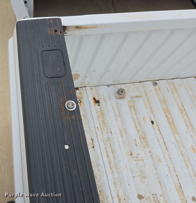 image for item EL5574 Pickup truck bed