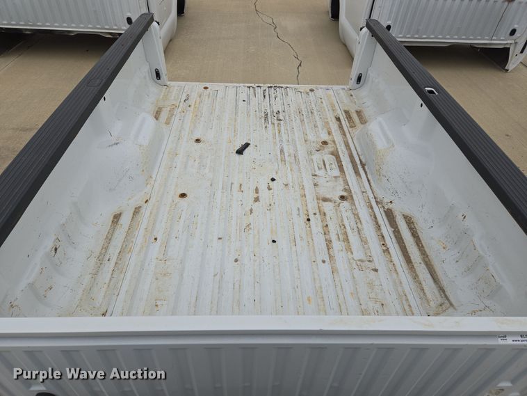 image for item EL5574 Pickup truck bed