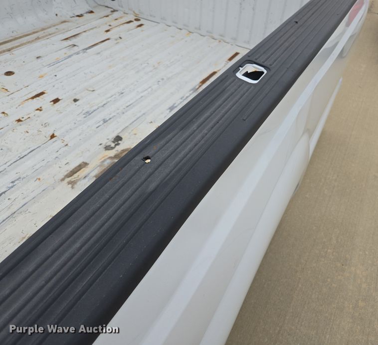 image for item EL5575 Pickup truck bed