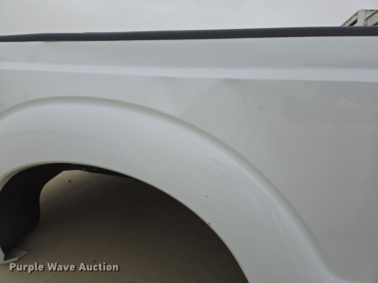 image for item EL5575 Pickup truck bed