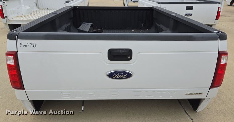 image for item EL5576 Pickup truck bed
