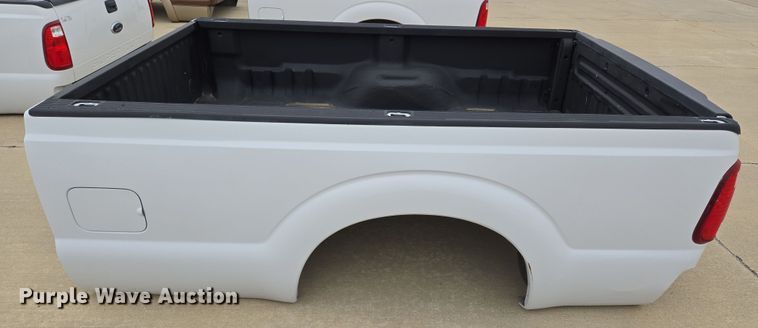image for item EL5576 Pickup truck bed