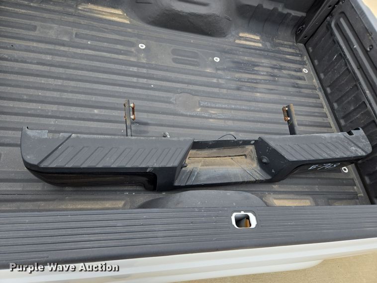 image for item EL5576 Pickup truck bed