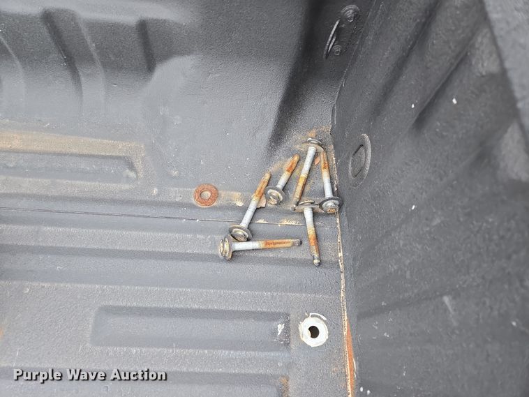 image for item EL5576 Pickup truck bed