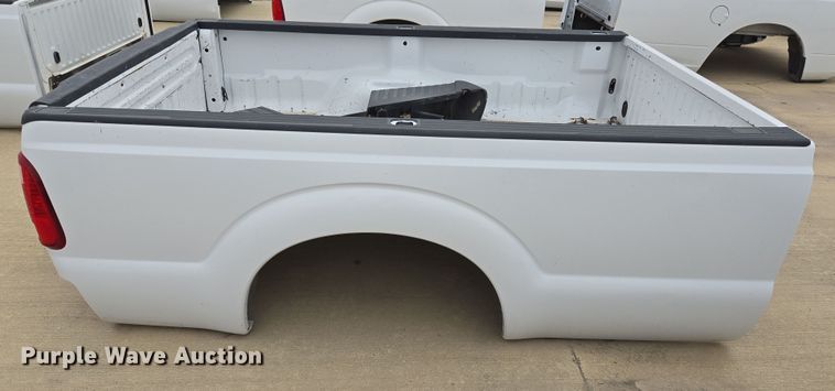 image for item EL5577 Pickup truck bed