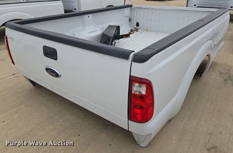image for item EL5577 Pickup truck bed