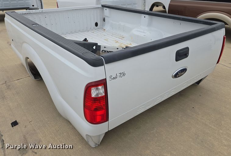 image for item EL5577 Pickup truck bed