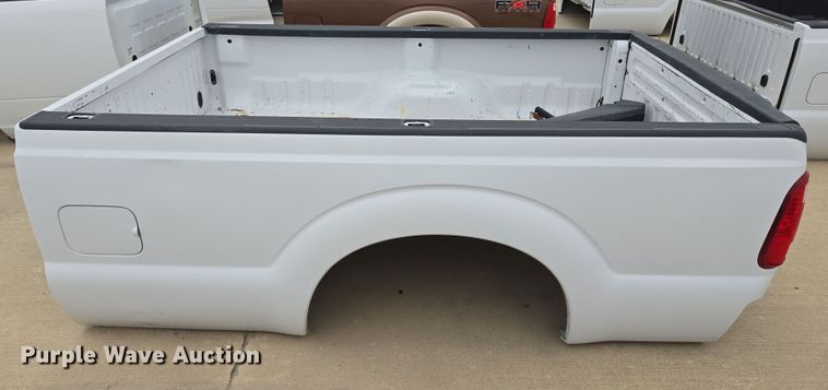 image for item EL5577 Pickup truck bed