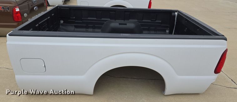 image for item EL5578 Pickup truck bed