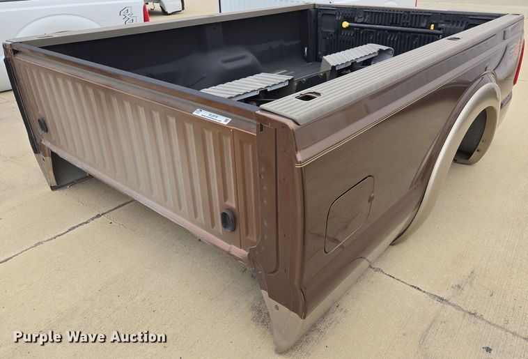 image for item EL5579 Pickup truck bed