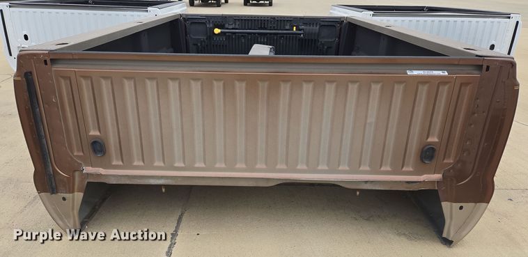 image for item EL5579 Pickup truck bed