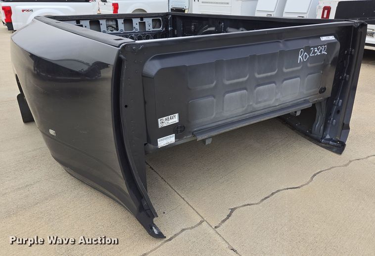 image for item EL5586 Pickup truck bed