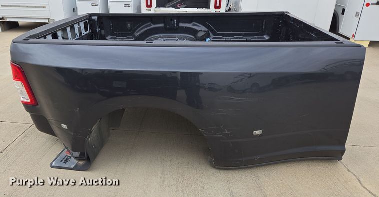 image for item EL5586 Pickup truck bed